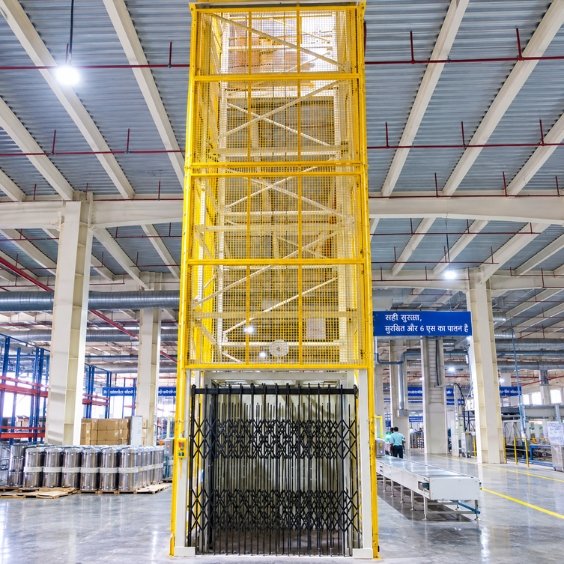 Industrial Goods Lift Manufacturer and Supplier - Dyne Hydro Machinery